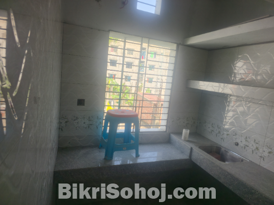 950 Sq Fit Flat Sale